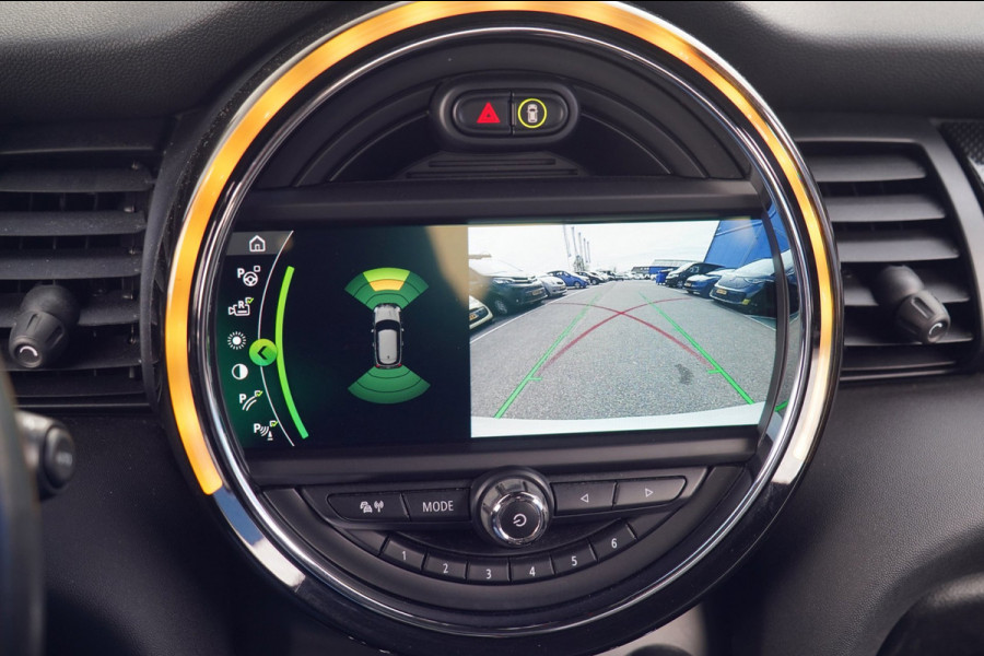 MINI Mini Electric Charged 33 kWh / Incl. BTW / Harman Kardon / Camera / Navi / Stoelverw. / Head-Up / Leder