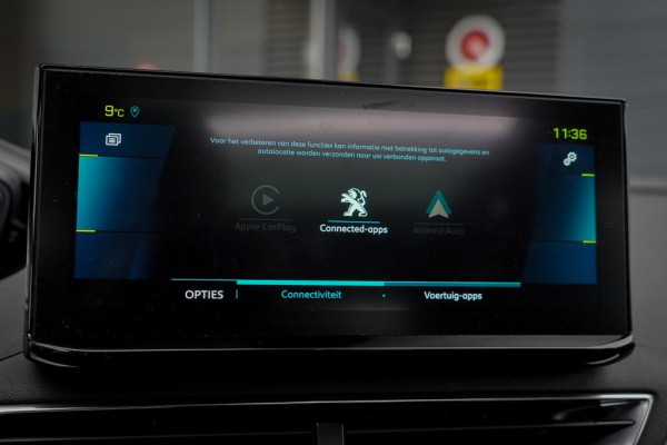 Peugeot 3008 1.6 HYbrid4 300 GT / Pano / Elek Klep / Carplay / Black Pack