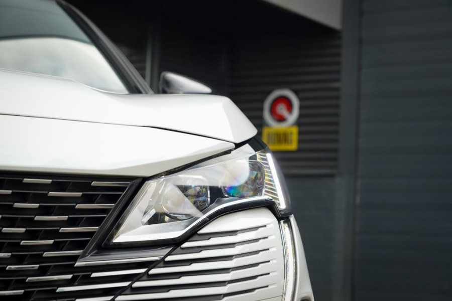 Peugeot 3008 1.6 HYbrid4 300 GT / Pano / Elek Klep / Carplay / Black Pack