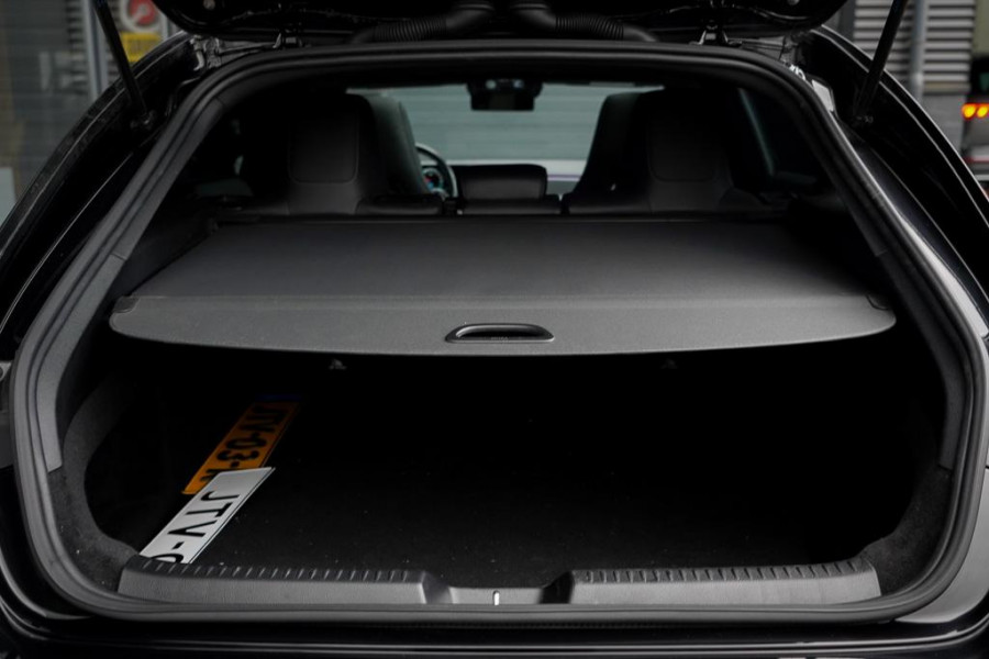 Mercedes-Benz CLA-Klasse 250e AMG Line / Pano / Sfeerverlichting / SOH 96,1 / Stoelverwarming+Ventilatie / Leder / HUD