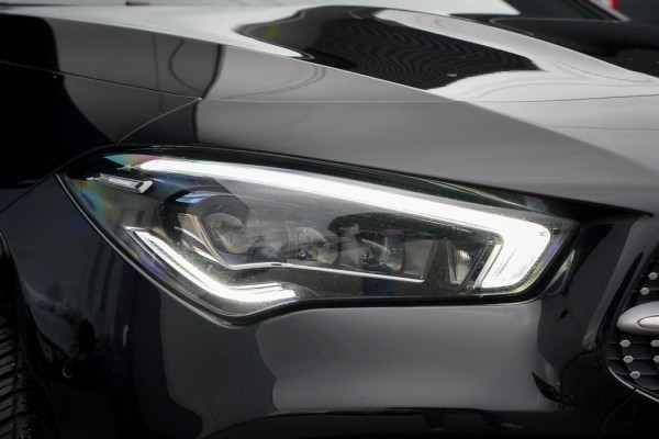 Mercedes-Benz CLA-Klasse 250e AMG Line / Pano / Sfeerverlichting / SOH 96,1 / Stoelverwarming+Ventilatie / Leder / HUD