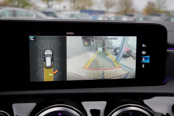 Mercedes-Benz CLA-Klasse 250e AMG Line / Pano / Sfeerverlichting / SOH 96,1 / Stoelverwarming+Ventilatie / Leder / HUD