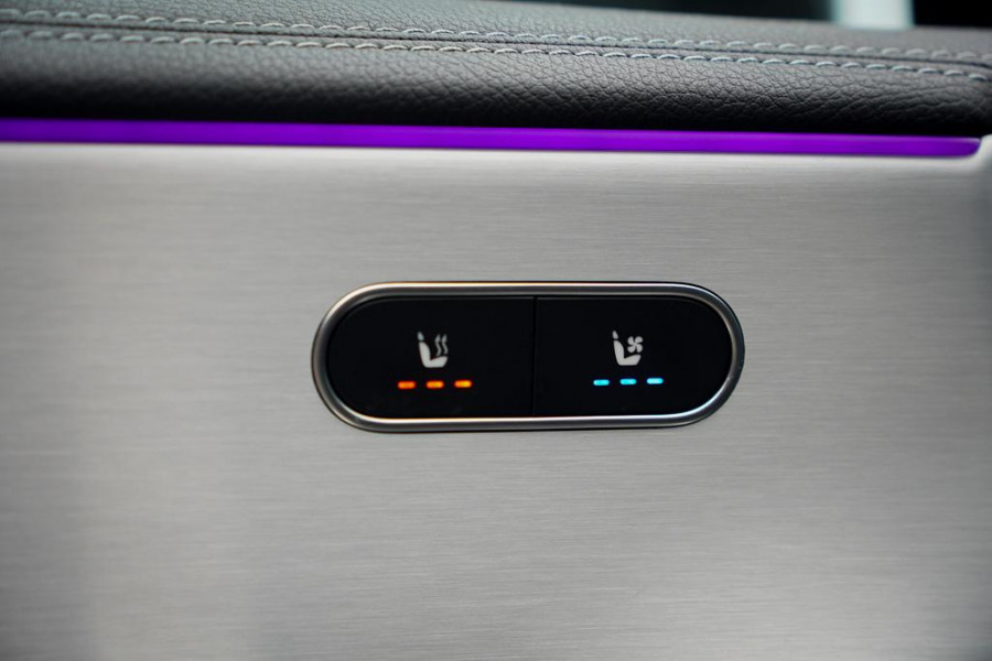 Mercedes-Benz CLA-Klasse 250e AMG Line / Pano / Sfeerverlichting / SOH 96,1 / Stoelverwarming+Ventilatie / Leder / HUD