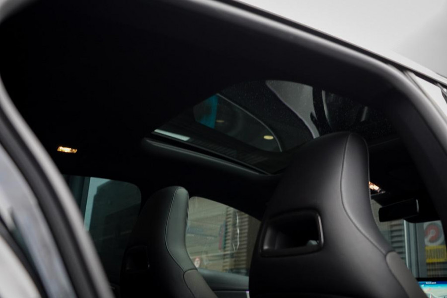 Mercedes-Benz CLA-Klasse 250e AMG Line / Pano / Sfeerverlichting / SOH 96,1 / Stoelverwarming+Ventilatie / Leder / HUD