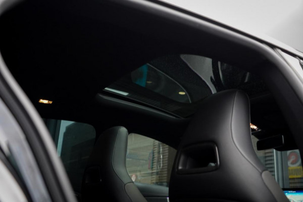 Mercedes-Benz CLA-Klasse 250e AMG Line / Pano / Sfeerverlichting / SOH 96,1 / Stoelverwarming+Ventilatie / Leder / HUD