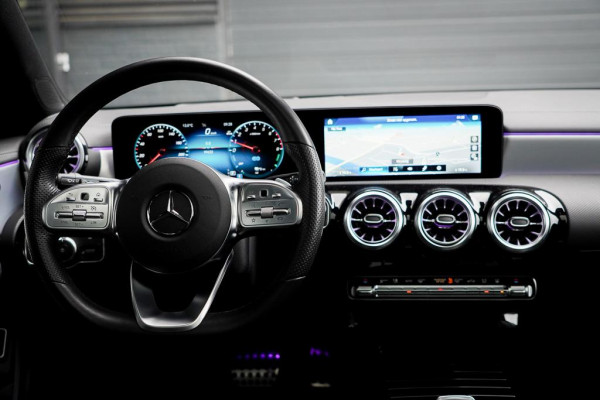 Mercedes-Benz CLA-Klasse 250e AMG Line / Pano / Sfeerverlichting / SOH 96,1 / Stoelverwarming+Ventilatie / Leder / HUD