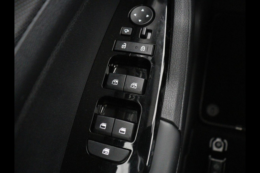 Kia Sportage 1.6 T-GDi Plug-in Hybrid AWD DynamicLine | Adaptive cruise | Camera | Carplay | Navigatie | Digital Cockpit | 19'' | Climate control | Full LED | Parkeerhulp | PHEV | Plug In