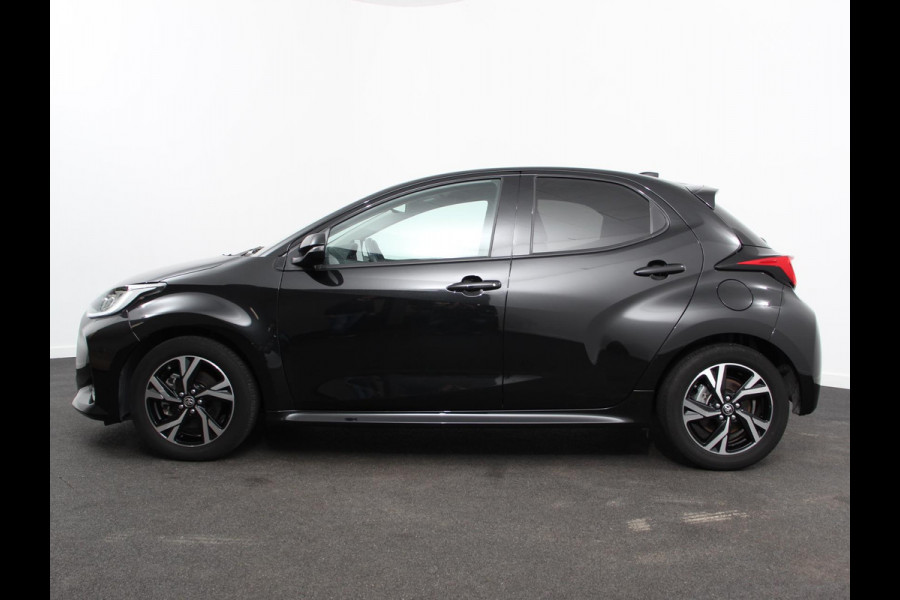 Toyota Yaris 1.5 Hybrid Dynamic Automaat | Climate control | Cruise control adaptive | LED | Achteruitrijcamera | Lane assist | Navigatie | Apple Carplay/ Android Auto |