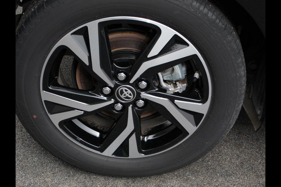 Toyota Yaris 1.5 Hybrid Dynamic Automaat | Climate control | Cruise control adaptive | LED | Achteruitrijcamera | Lane assist | Navigatie | Apple Carplay/ Android Auto |