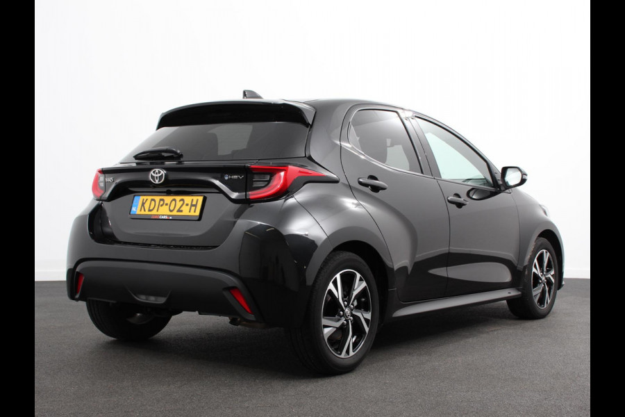 Toyota Yaris 1.5 Hybrid Dynamic Automaat | Climate control | Cruise control adaptive | LED | Achteruitrijcamera | Lane assist | Navigatie | Apple Carplay/ Android Auto |