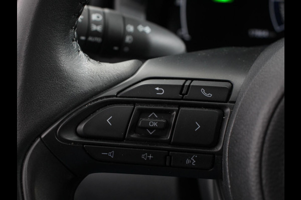 Toyota Yaris 1.5 Hybrid Dynamic Automaat | Climate control | Cruise control adaptive | LED | Achteruitrijcamera | Lane assist | Navigatie | Apple Carplay/ Android Auto |