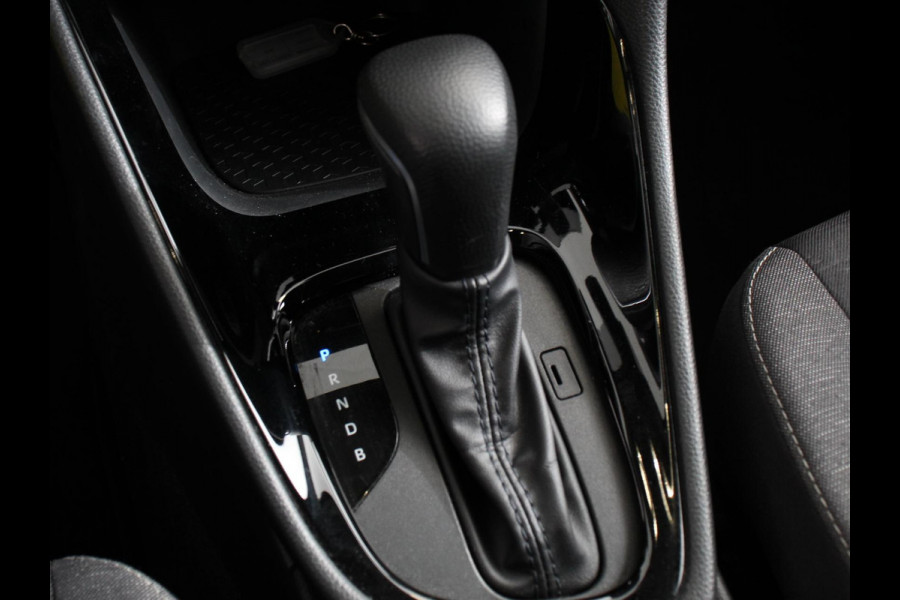 Toyota Yaris 1.5 Hybrid Dynamic Automaat | Climate control | Cruise control adaptive | LED | Achteruitrijcamera | Lane assist | Navigatie | Apple Carplay/ Android Auto |