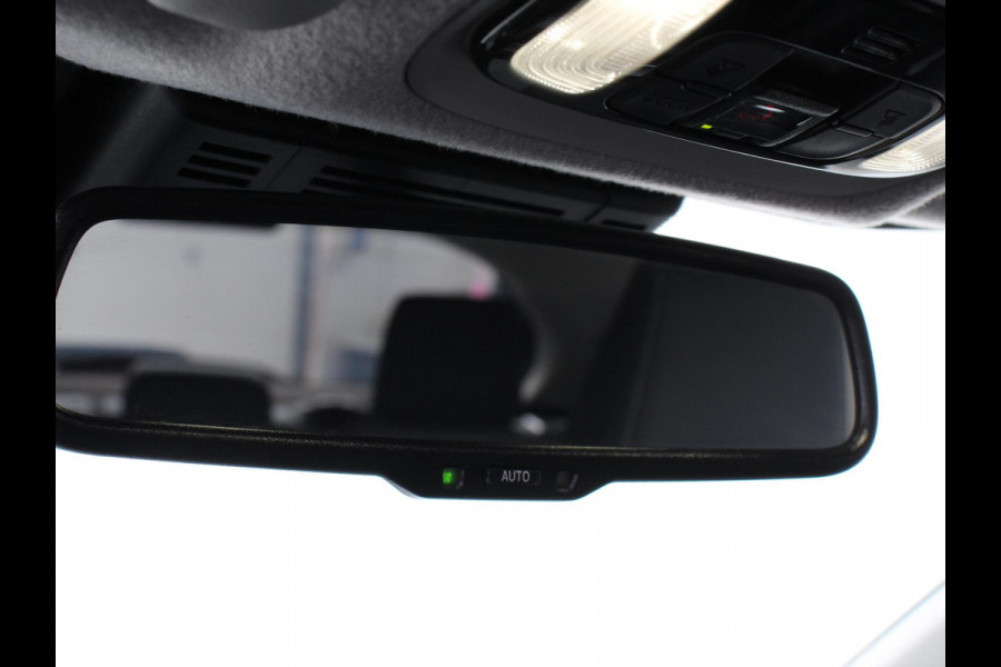 Toyota Yaris 1.5 Hybrid Dynamic Automaat | Climate control | Cruise control adaptive | LED | Achteruitrijcamera | Lane assist | Navigatie | Apple Carplay/ Android Auto |