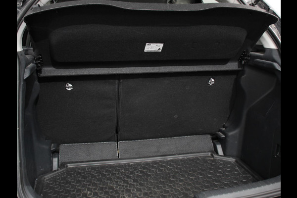 Toyota Yaris 1.5 Hybrid Dynamic Automaat | Climate control | Cruise control adaptive | LED | Achteruitrijcamera | Lane assist | Navigatie | Apple Carplay/ Android Auto |