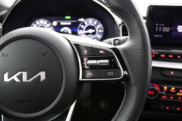Kia Xceed 1.5 T-GDi GT-Line - Panorama dak - Stoel/Stuur verwarming - Navigatie - Climate Control - Achteruitrijcamera - Elektrische Achterklep - Fabrieksgarantie tot 03-2031