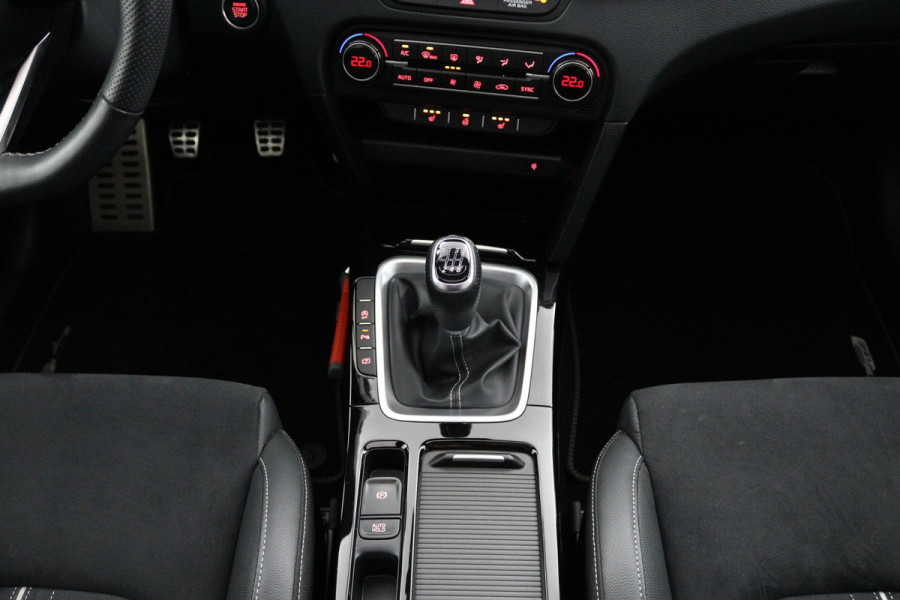 Kia Xceed 1.5 T-GDi GT-Line - Panorama dak - Stoel/Stuur verwarming - Navigatie - Climate Control - Achteruitrijcamera - Elektrische Achterklep - Fabrieksgarantie tot 03-2031