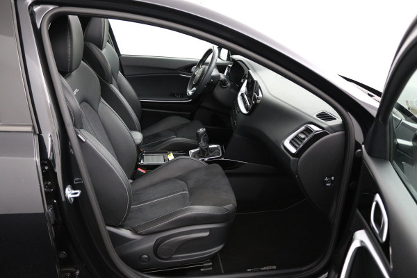 Kia Xceed 1.5 T-GDi GT-Line - Panorama dak - Stoel/Stuur verwarming - Navigatie - Climate Control - Achteruitrijcamera - Elektrische Achterklep - Fabrieksgarantie tot 03-2031