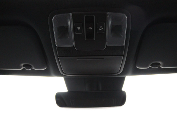 Kia Xceed 1.5 T-GDi GT-Line - Panorama dak - Stoel/Stuur verwarming - Navigatie - Climate Control - Achteruitrijcamera - Elektrische Achterklep - Fabrieksgarantie tot 03-2031