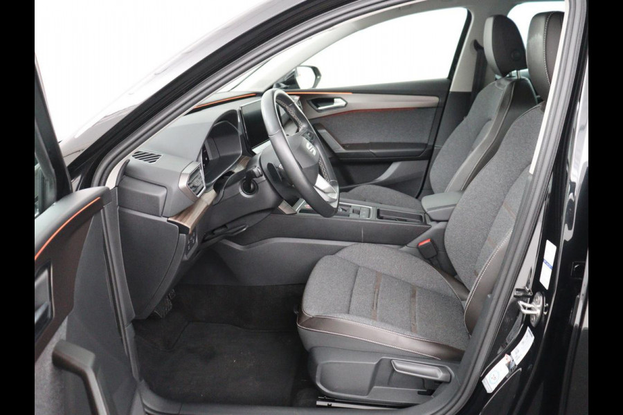 Seat Leon 1.4 TSI eHybrid PHEV Xcellence | SOH 100% | Stoel & stuurverwarming | Sfeerverlichting | Keyless | Navigatie | Park Assist | Cruise control | Digital Cockpit | Climate control | Plug In