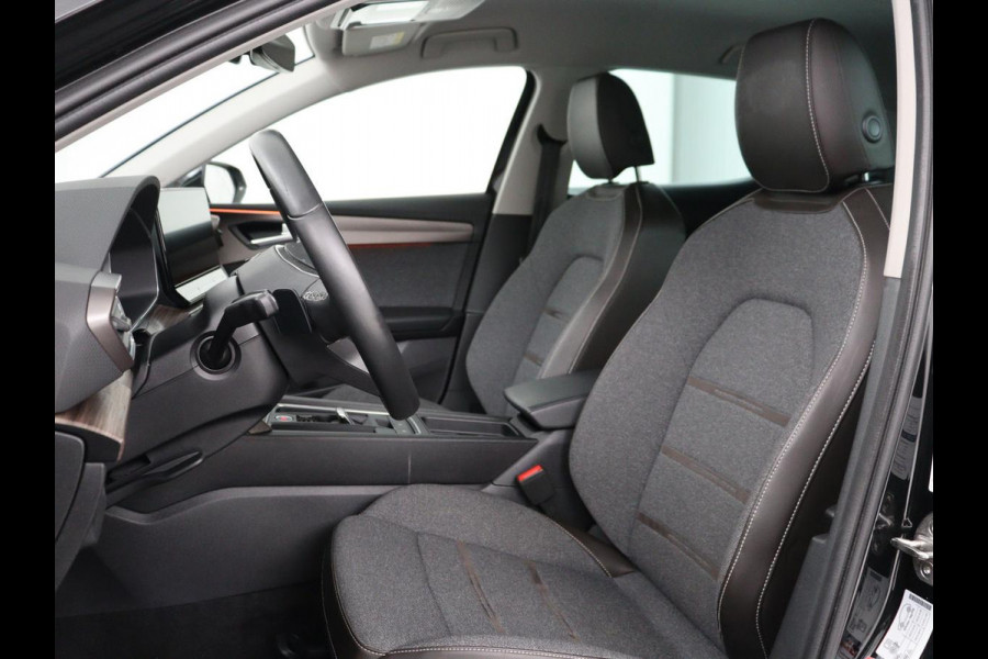 Seat Leon 1.4 TSI eHybrid PHEV Xcellence | SOH 100% | Stoel & stuurverwarming | Sfeerverlichting | Keyless | Navigatie | Park Assist | Cruise control | Digital Cockpit | Climate control | Plug In