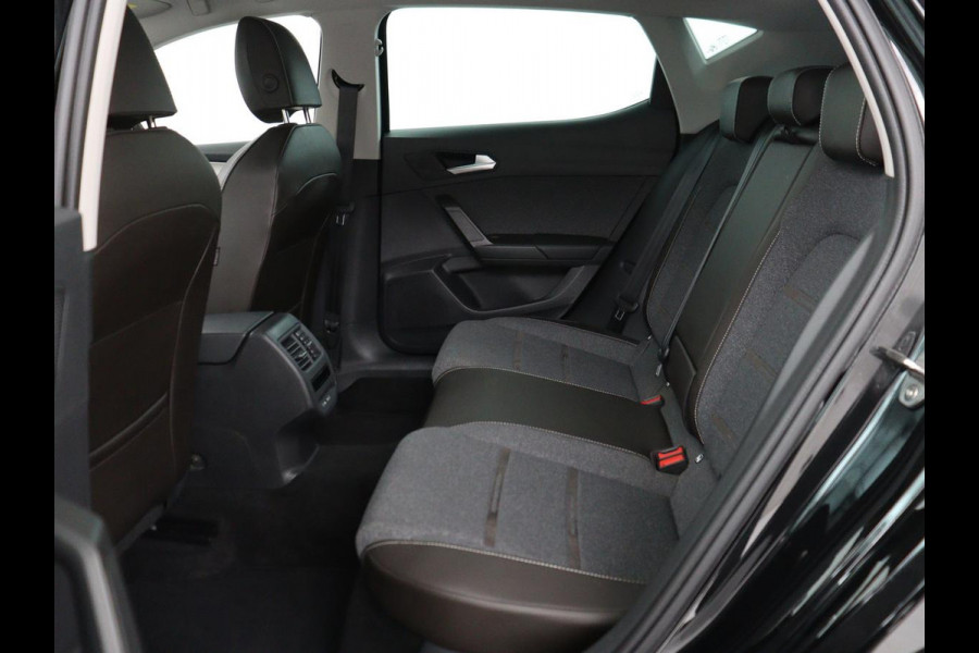 Seat Leon 1.4 TSI eHybrid PHEV Xcellence | SOH 100% | Stoel & stuurverwarming | Sfeerverlichting | Keyless | Navigatie | Park Assist | Cruise control | Digital Cockpit | Climate control | Plug In