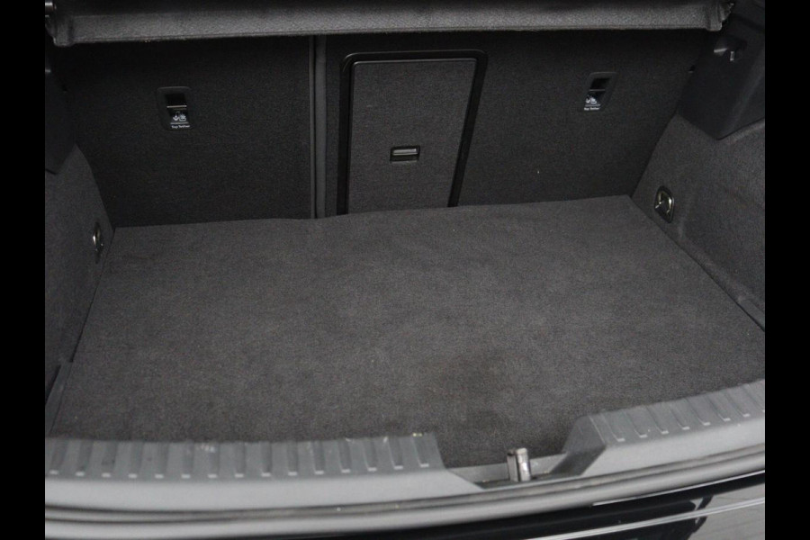 Seat Leon 1.4 TSI eHybrid PHEV Xcellence | SOH 100% | Stoel & stuurverwarming | Sfeerverlichting | Keyless | Navigatie | Park Assist | Cruise control | Digital Cockpit | Climate control | Plug In