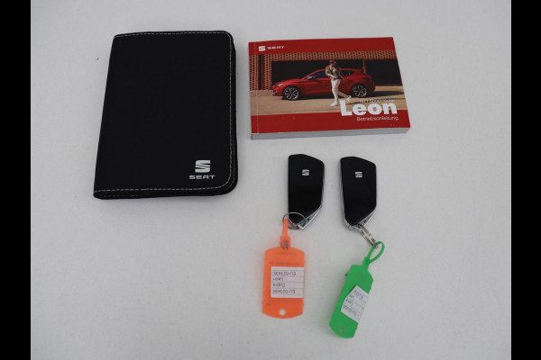 Seat Leon 1.4 TSI eHybrid PHEV Xcellence | SOH 100% | Stoel & stuurverwarming | Sfeerverlichting | Keyless | Navigatie | Park Assist | Cruise control | Digital Cockpit | Climate control | Plug In