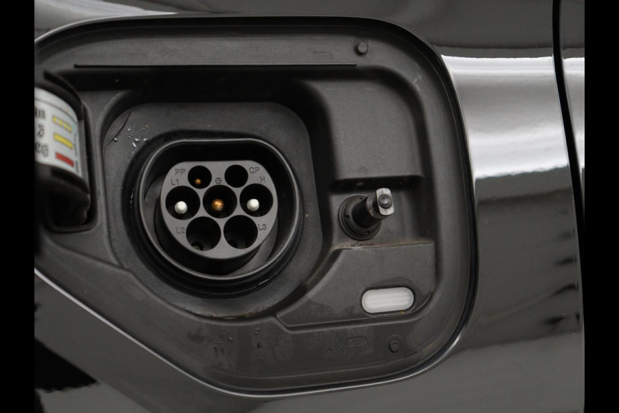 Seat Leon 1.4 TSI eHybrid PHEV Xcellence | SOH 100% | Stoel & stuurverwarming | Sfeerverlichting | Keyless | Navigatie | Park Assist | Cruise control | Digital Cockpit | Climate control | Plug In