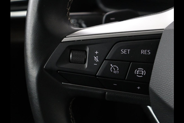 Seat Leon 1.4 TSI eHybrid PHEV Xcellence | SOH 100% | Stoel & stuurverwarming | Sfeerverlichting | Keyless | Navigatie | Park Assist | Cruise control | Digital Cockpit | Climate control | Plug In