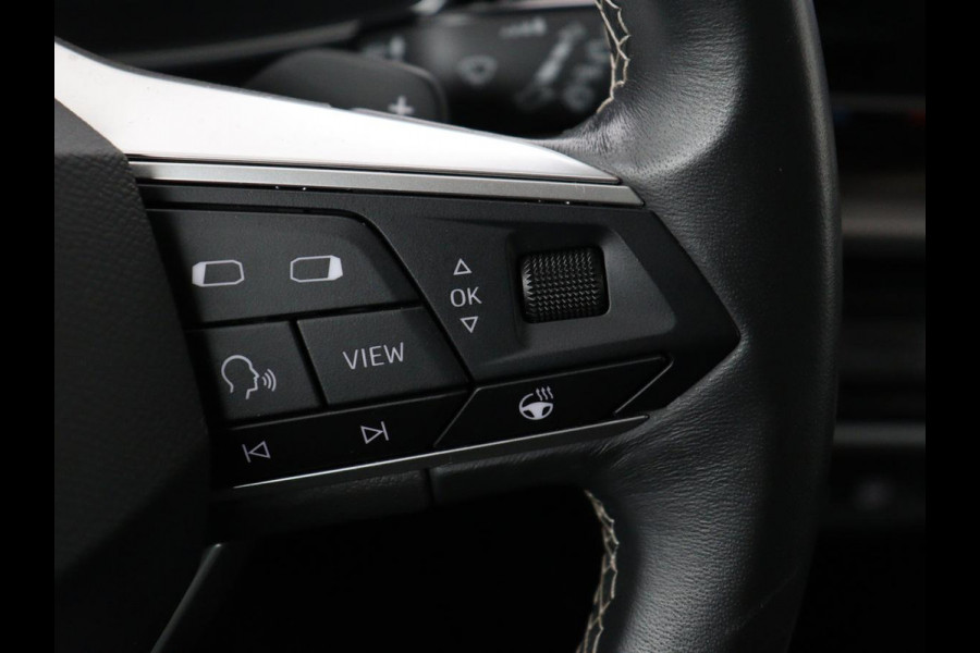 Seat Leon 1.4 TSI eHybrid PHEV Xcellence | SOH 100% | Stoel & stuurverwarming | Sfeerverlichting | Keyless | Navigatie | Park Assist | Cruise control | Digital Cockpit | Climate control | Plug In