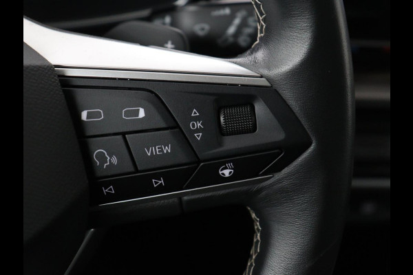 Seat Leon 1.4 TSI eHybrid PHEV Xcellence | SOH 100% | Stoel & stuurverwarming | Sfeerverlichting | Keyless | Navigatie | Park Assist | Cruise control | Digital Cockpit | Climate control | Plug In