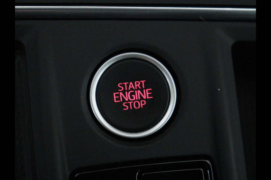 Seat Leon 1.4 TSI eHybrid PHEV Xcellence | SOH 100% | Stoel & stuurverwarming | Sfeerverlichting | Keyless | Navigatie | Park Assist | Cruise control | Digital Cockpit | Climate control | Plug In