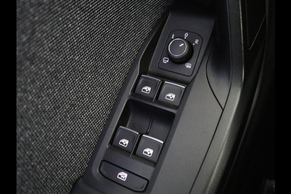 Seat Leon 1.4 TSI eHybrid PHEV Xcellence | SOH 100% | Stoel & stuurverwarming | Sfeerverlichting | Keyless | Navigatie | Park Assist | Cruise control | Digital Cockpit | Climate control | Plug In