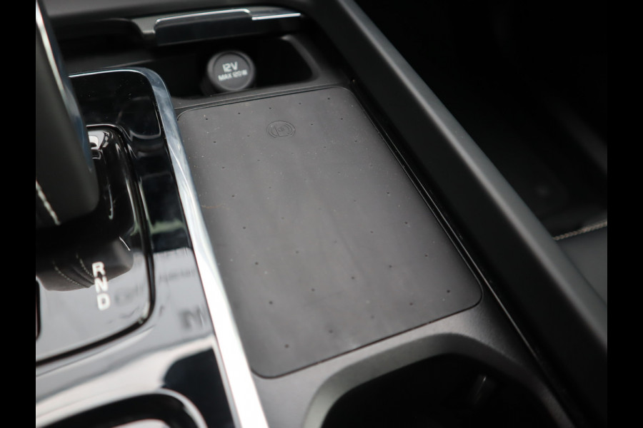 Volvo XC60 2.0 B4 R-Design  Leder / Facelift Lage kilometerstand