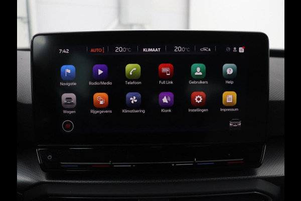 Seat Leon 1.5 eTSI Style Launch Edition | Trekhaak | Adaptive cruise | Camera | Carplay | Navigatie | DAB | Parkeerhulp | Digital Cockpit | Climate control | Bluetooth