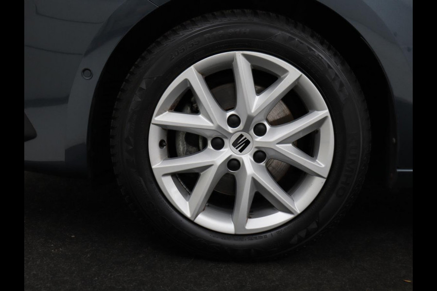 Seat Leon 1.5 eTSI Style Launch Edition | Trekhaak | Adaptive cruise | Camera | Carplay | Navigatie | DAB | Parkeerhulp | Digital Cockpit | Climate control | Bluetooth