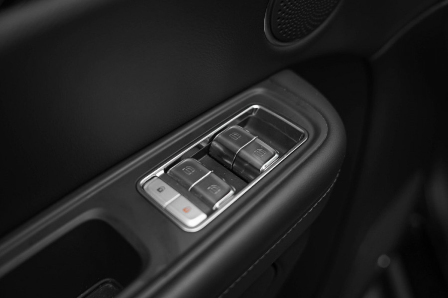 Hongqi E-HS9 Business 84 kWh |BOMVOLL|7zits|Pano|360 Camera|Dodehoek|Ambient|