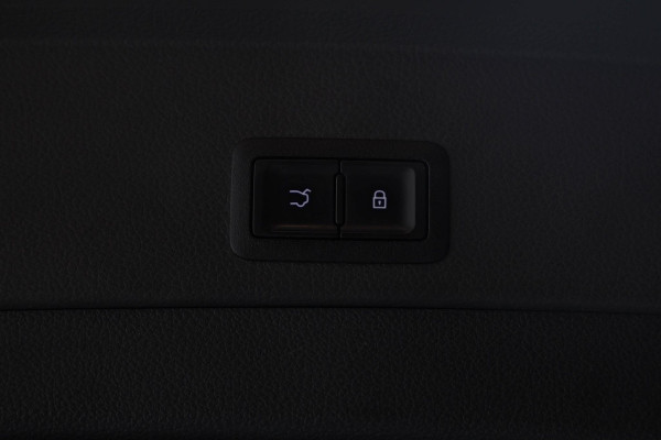 Hongqi E-HS9 Business 84 kWh |BOMVOLL|7zits|Pano|360 Camera|Dodehoek|Ambient|