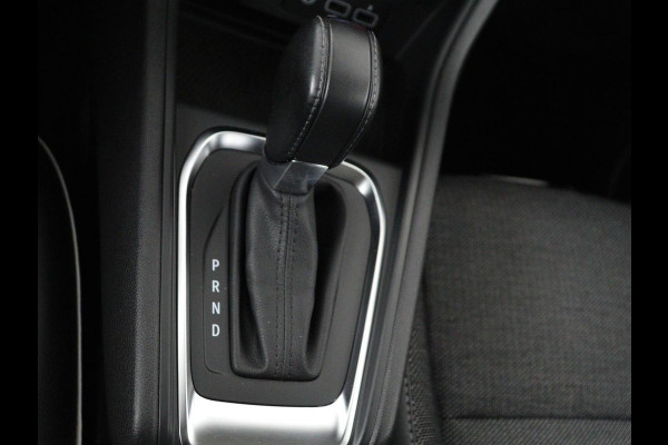 Renault Captur 1.3 TCe Intens | Panoramadak | 360 Camera | Trekhaak | Half leder | Carplay | Keyless | Climate control | Full LED | Getint glas | Cruise control | Parkeerhulp