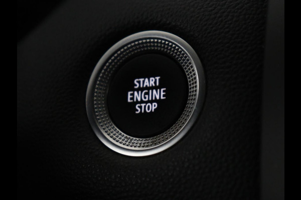 Renault Captur 1.3 TCe Intens | Panoramadak | 360 Camera | Trekhaak | Half leder | Carplay | Keyless | Climate control | Full LED | Getint glas | Cruise control | Parkeerhulp