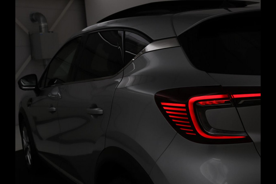 Renault Captur 1.3 TCe Intens | Panoramadak | 360 Camera | Trekhaak | Half leder | Carplay | Keyless | Climate control | Full LED | Getint glas | Cruise control | Parkeerhulp