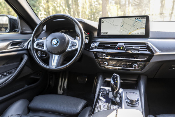 BMW 5 Serie 530e M-Sport | H&K | Leder | Carplay | Camera
