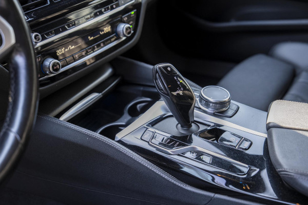 BMW 5 Serie 530e M-Sport | H&K | Leder | Carplay | Camera