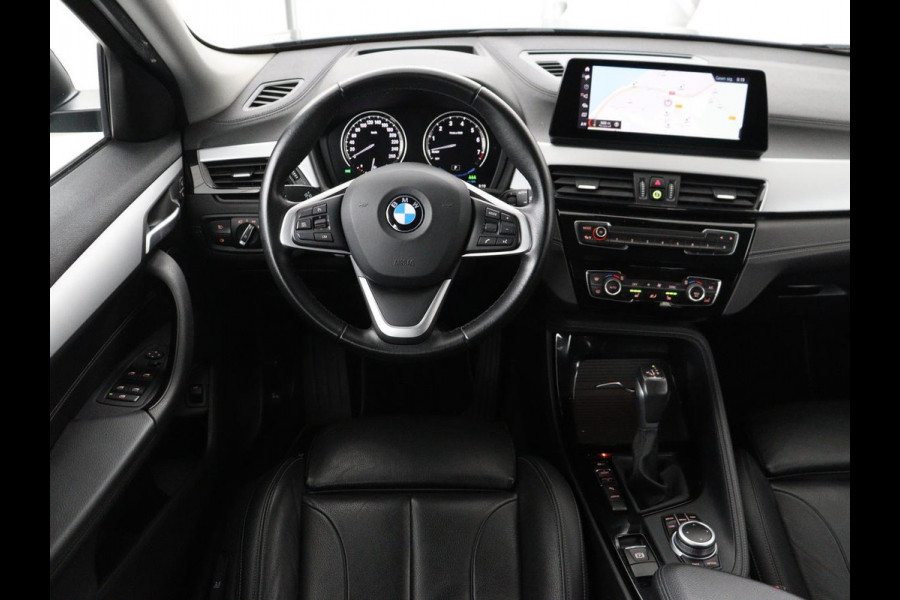 BMW X2 xDrive25e High Executive | SOH 85,7% | Head-Up | Leder | Sportstoelen | Stoelverwarming | Park Assist | Navigatie | Full LED | Climate control | Bluetooth | Cruise control | Individual Storm Bay Metallic