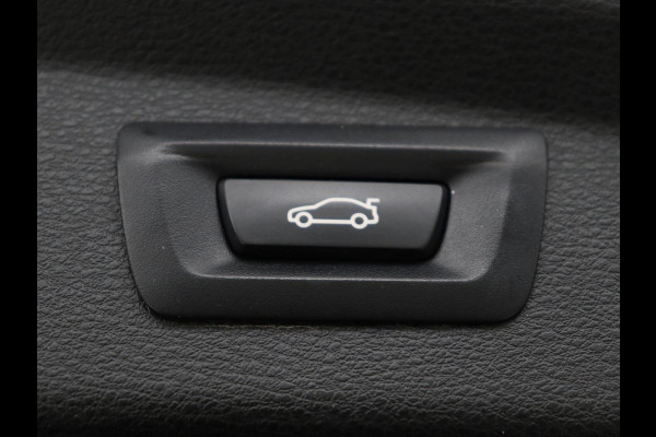 BMW X2 xDrive25e High Executive | SOH 85,7% | Head-Up | Leder | Sportstoelen | Stoelverwarming | Park Assist | Navigatie | Full LED | Climate control | Bluetooth | Cruise control | Individual Storm Bay Metallic