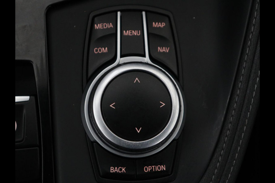 BMW X2 xDrive25e High Executive | SOH 85,7% | Head-Up | Leder | Sportstoelen | Stoelverwarming | Park Assist | Navigatie | Full LED | Climate control | Bluetooth | Cruise control | Individual Storm Bay Metallic