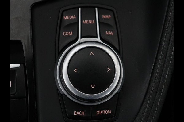 BMW X2 xDrive25e High Executive | SOH 85,7% | Head-Up | Leder | Sportstoelen | Stoelverwarming | Park Assist | Navigatie | Full LED | Climate control | Bluetooth | Cruise control | Individual Storm Bay Metallic