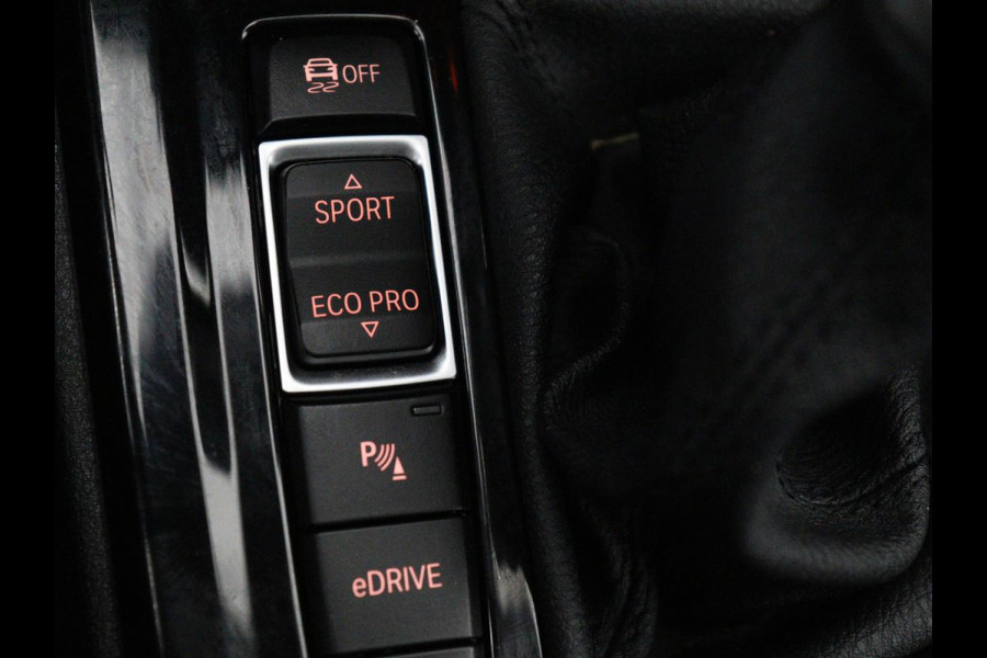 BMW X2 xDrive25e High Executive | SOH 85,7% | Head-Up | Leder | Sportstoelen | Stoelverwarming | Park Assist | Navigatie | Full LED | Climate control | Bluetooth | Cruise control | Individual Storm Bay Metallic