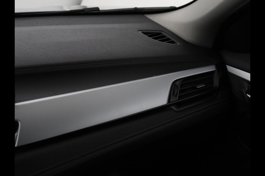 BMW X2 xDrive25e High Executive | SOH 85,7% | Head-Up | Leder | Sportstoelen | Stoelverwarming | Park Assist | Navigatie | Full LED | Climate control | Bluetooth | Cruise control | Individual Storm Bay Metallic