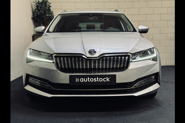 Škoda Superb Combi 1.4 TSI iV Laurin & Klement | Panorama | Stoelvent. | Trekhaak